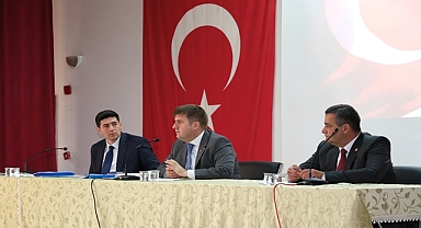 Vali H.Engin Sarıibrahim Ermenek’te Köy Muhtarlarıyla Bir Araya Geldi