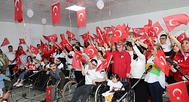 ÇOCUK OYUN KÖYÜ ANA KUCAĞI'NDA 23 NİSAN COŞKUYLA KUTLANDI