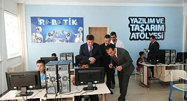 Vali Engin Sarıibrahim Okul Ziyaretlerine Devam Ediyor