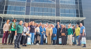 ‘60+ YAŞAM BOYU ÖĞRENME AKADEMİSİ’ TÜM HIZIYLA DEVAM EDİYOR