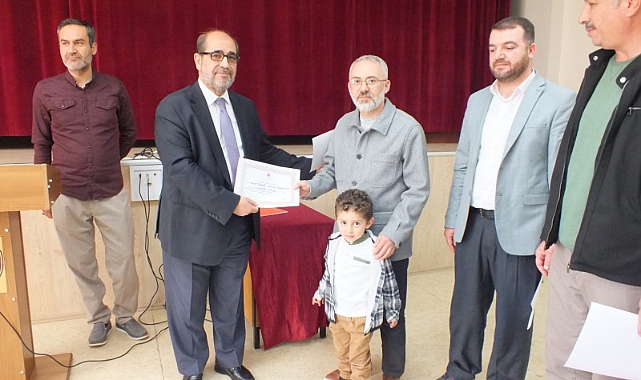 Aile Okulu Semineri Devam Ediyor