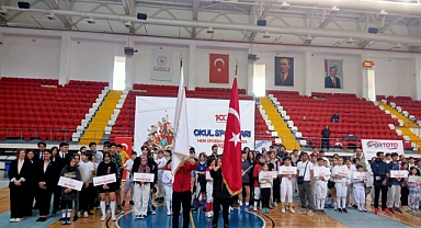 OKUL SPORLARI ESKRİM TÜRKİYE ŞAMPİYONASI BAŞLADI