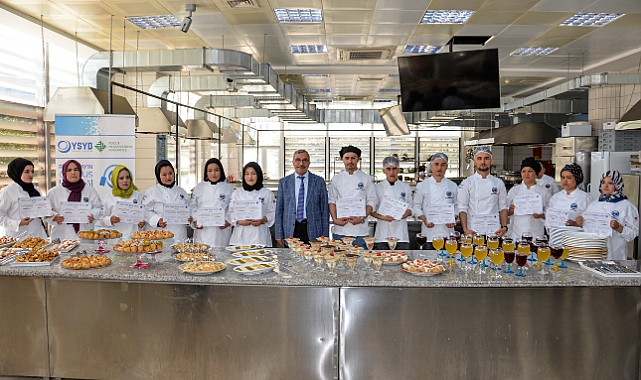 ‘TEMEL GASTRONOMİ VE FASTFOOD HİZMETLERİ KURSU’ SERTİFİKA TÖRENİ DÜZENLENDİ