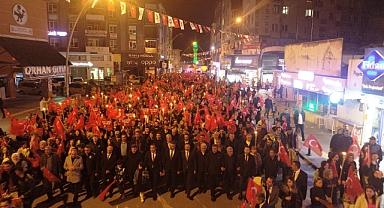 TÜRK DİL BAYRAMI FENER ALAYI YÜRÜYÜŞÜ COŞKUYLA YAPILDI