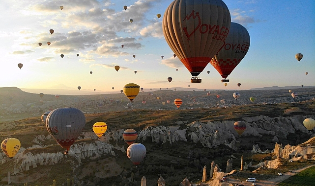 TÜRKİYE SICAK HAVA BALONCULUĞUNDA ZİRVEDE