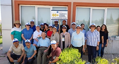 60+ YAŞAM BOYU ÖĞRENME AKADEMİSİ ANLAMLI BİR ETKİNLİKLE SONA ERDİ