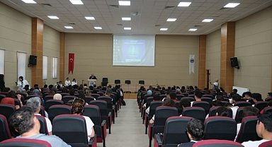 “Karaman Yaşam ve Eğitimde Yapay Zeka” Konulu Seminer Gerçekleştirildi