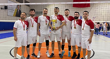 Voleybol Turnuvasında Hastanemiz Voleybol Takımı Şampiyon Oldu.