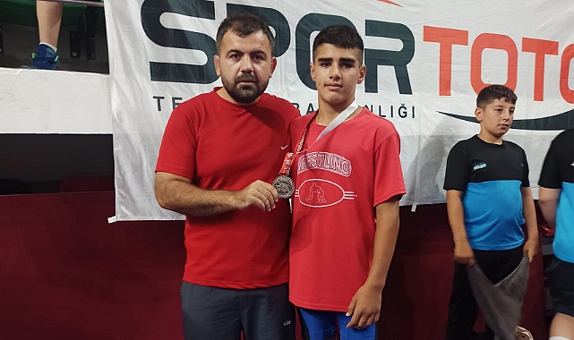 SEMİH CİHAN ANKARALI GÜREŞ’TE TÜRKİYE İKİNCİSİ OLDU