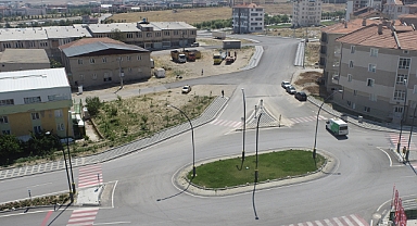 TRAFİĞİ RAHATLATAN ÇALIŞMALAR DEVAM EDİYOR