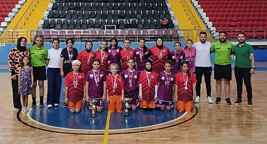 30 AĞUSTOS ZAFER KUPASI HENTBOL MÜSABAKALARI SONA ERDİ