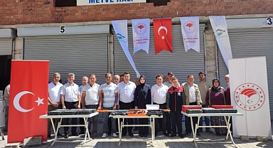 Göksu Taşeli Havzası Kalkınma Projesi kapsamında Sarıveliler İlçesinde makina ekipman dağıtımı gerçekleştirildi.