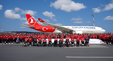 PARALİMPİK SPORCULAR TÖRENLE PARİS’E UĞURLANDI