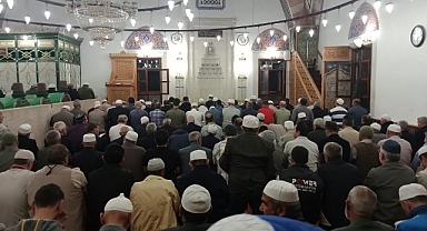 Aktekke Camii'de Sabah Namazı Buluşması Düzenlendi