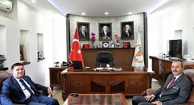 Vali Sarıibrahim, Sudurağı Belediyesini Ziyarette Bulundu