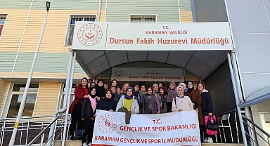 GÖNÜLLÜ GENÇLERDEN HUZUREVİ ZİYARETİ: GÖNÜLLERE DOKUNAN BULUŞMA