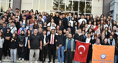 Karamanlı Gençler, TEKNOFEST'te Hayallerine Kanat Çırpıyor