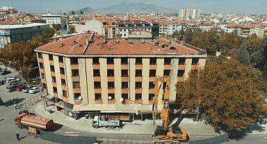 Mezhepler İşhanı’nın Yıkım Çalışmalarına Başlandı