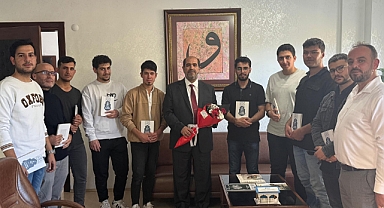 Üniversiteli Gençlerden Müftülüğe Ziyaret