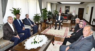 Vali Muhtarlar Günü münasebetiyle Muhtarları Makamında Ağırladı