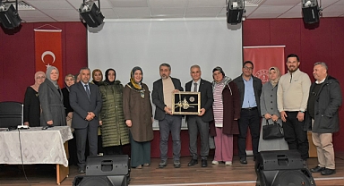 Eğitimci-Yazar Hüseyin Akın Karaman’da Öğretmenlerle Buluştu