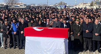 Yeniden Refah Partisi Genel Başkan Yardımcısı Tanıtım ve Medya Başkanı Muhammed Fatih Müjdeci Şehit Piyade Uzman Çavuş Yahya Gök’ün cenazesine katıldı.