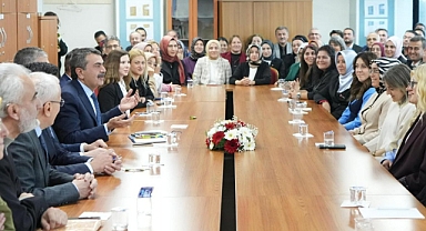 2024 YILI ÖĞRETMENLİK MESLEĞİ KARİYER BASAMAKLARI KILAVUZU YAYIMLANDI