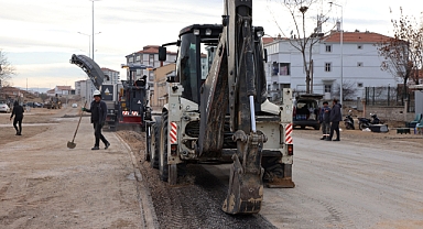 ABDULLAH SABRİ ÜLGEN CADDESİNDE ÇALIŞMALAR SÜRÜYOR