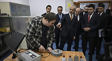 DEMİRYOLLARINDA YAPAY ZEKA DÖNEMİ