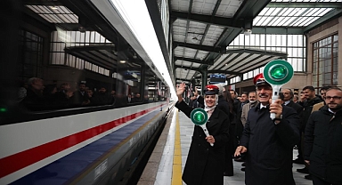 ENGELLERİ KALDIRAN TREN