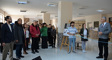 KMÜ’LÜ ÖĞRETİM ÜYESİNDEN GAZZE KONULU KİŞİSEL EXLİBRİS SERGİSİ