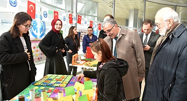 KMÜ ÖĞRENCİLERİNDEN FEN VE MATEMATİK’İ SEVDİRECEK 'MATERYAL SERGİSİ’