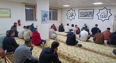 Gençler berat kandilini idrak etti