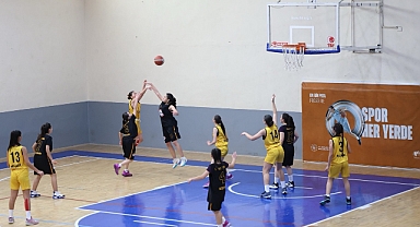 KARAMAN’DA U14 KIZLAR BASKETBOL BÖLGE ŞAMPİYONASI TAMAMLANDI