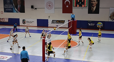 OKUL SPORLARI VOLEYBOL YILDIZLAR YARI FİNAL MÜSABAKALARI KARAMAN’DA BAŞLADI