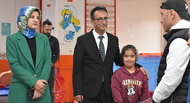 Vali Yardımcısı Çiçekli ve İl Müdürü Çalışkan’dan Özel Eğitim Öğrencilerine Ziyaret