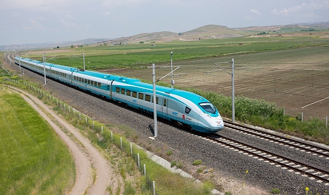 BAYRAMDA TRENLERE EK SEFER VE EK KAPASİTE