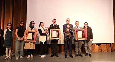DEVLET ÖVÜNÇ MADALYALARI VE BERATLARI TEVCİH TÖRENİ GERÇEKLEŞTİRİLDİ