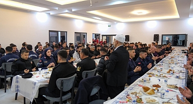 Vali Mehmet Fatih Çiçekli Jandarma Personeliyle İftarda Bir Araya Geldi