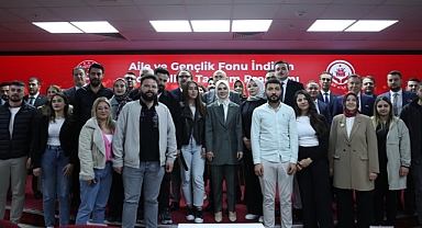 Bakan Göktaş, evlenecek gençlere sağlanacak yeni indirimleri açıkladı