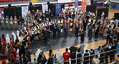 HALK OYUNLARI YARIŞMALARINDA MUHTEŞEM KAPANIŞ