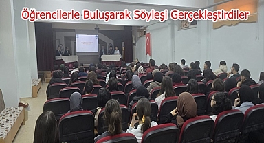 Öğrencilerle Buluşarak Söyleşi Gerçekleştirdiler