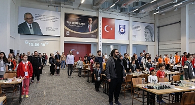 TÜRKİYE KÜÇÜKLER VE YILDIZLAR TAKIM SATRANÇ YARIŞMALARI KARAMAN’DA DEVAM EDİYOR