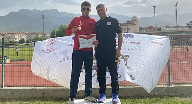 KARAMANLI ATLET MUHAMMET KEREM AKKUŞ TÜRKİYE ŞAMPİYONU OLDU