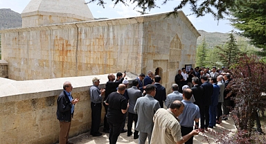 Karamanoğlu Mehmet Bey’in türbesini ziyaret edildi