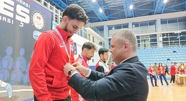 Karamanoğlu Mehmetbey Üniversitesi (KMÜ) Üniversiteler Arası Türkiye Güreş Şampiyonası'na ev sahipliği yapıyor.