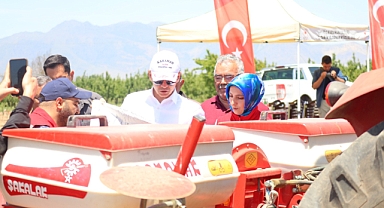 Vali Mehmet Fatih Çiçekli Fasulye Ekimi Etkinliğine Katıldı