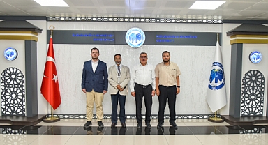 HİNDİSTANLI BİLİM İNSANINDAN REKTÖR GAVGALI’YA ZİYARET
