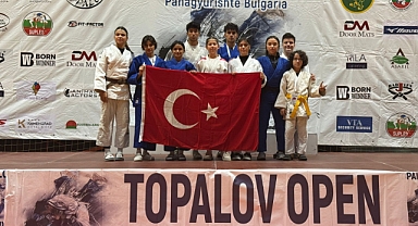 KARAMANLI JUDOCULAR BULGARİSTAN’DAN MADALYALARLA DÖNDÜ