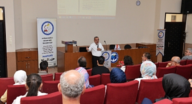 KMÜ’DE “YENİ ÜRÜN GELİŞTİRMEDE DUYUSAL DEĞERLENDİRMENİN ÖNEMİ” KONULU SEMİNER